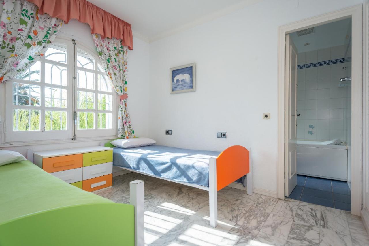 Villa Requesens On Canal Empuriabrava Ngoại thất bức ảnh