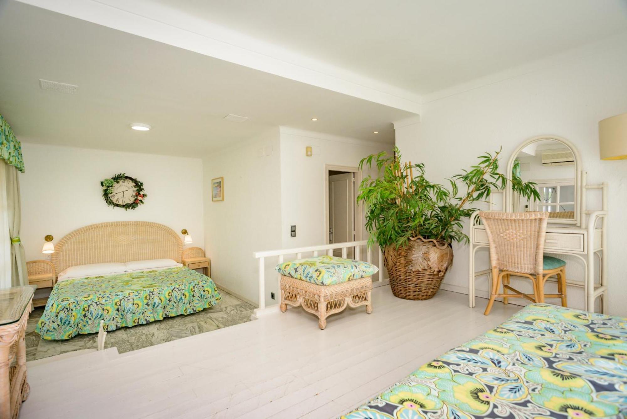 Villa Requesens On Canal Empuriabrava Ngoại thất bức ảnh