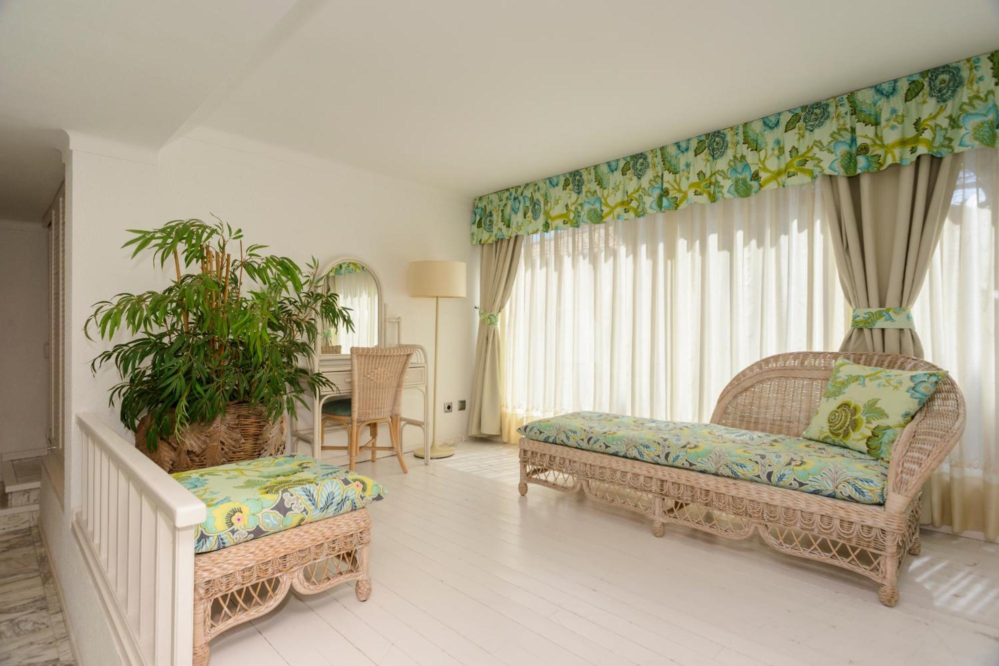 Villa Requesens On Canal Empuriabrava Ngoại thất bức ảnh