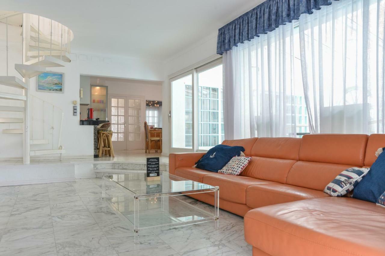 Villa Requesens On Canal Empuriabrava Ngoại thất bức ảnh